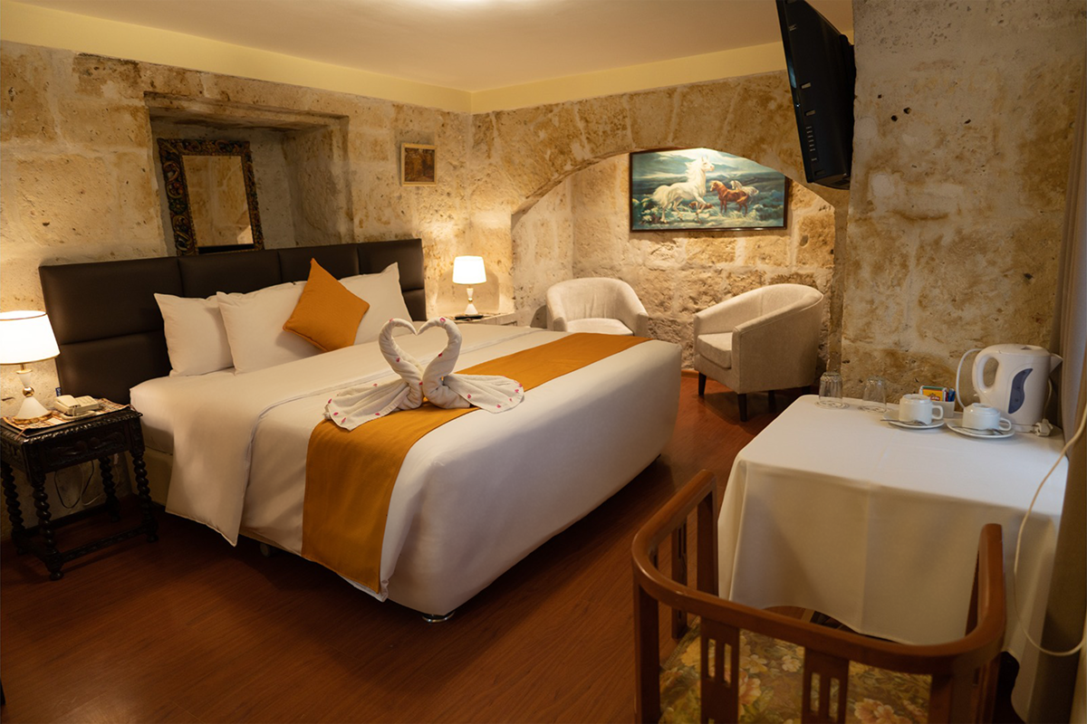 MINI-SUITE-COLONIAL-cambio 1